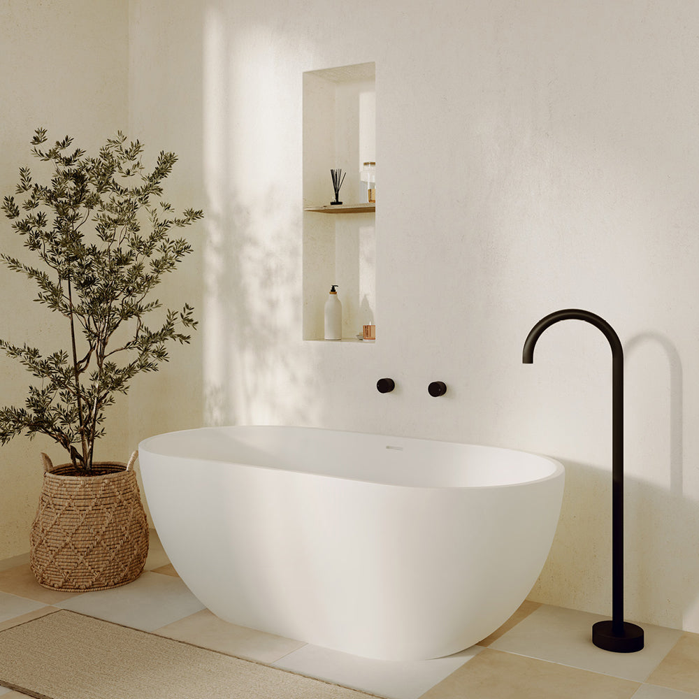 Nero Solid Surface Freestanding Bath